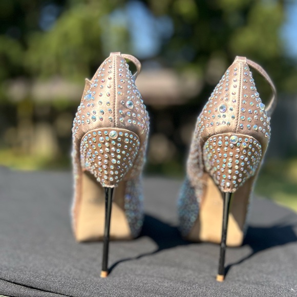 Aldo brand stilettos - Picture 3 of 5